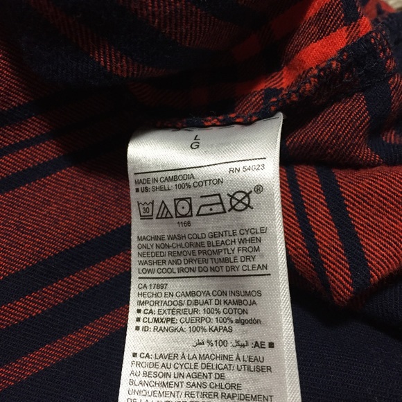 Old Navy The Classic Shirt Flannel Women’s L Blue Red Plaid Button Up Casual - Picture 6 of 9